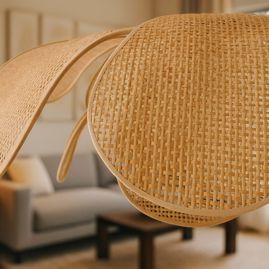 Rattan Petal Pendant Light – Natural Flower-Inspired Ceiling Lamp