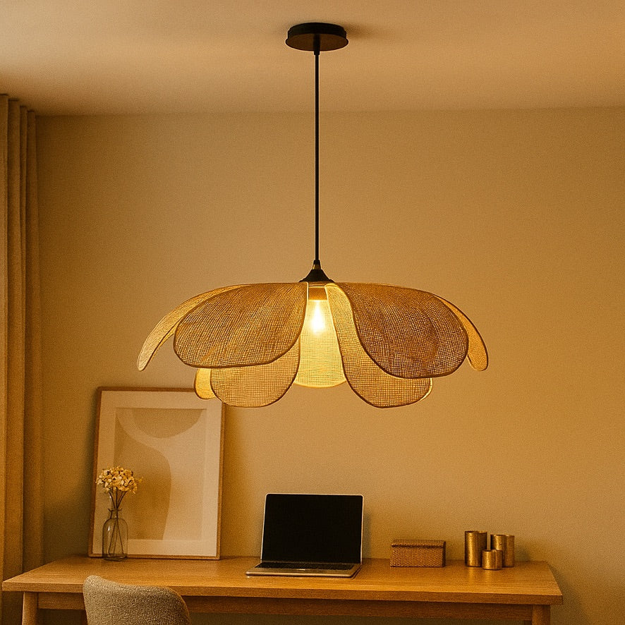 Rattan Petal Pendant Light – Natural Flower-Inspired Ceiling Lamp